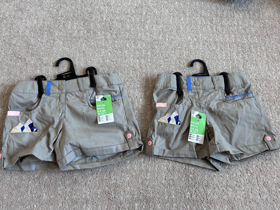 Gr. 110/116 *NEU* 2x Shorts Mädchen Zwillinge DECATHLON in Eggenstein-Leopoldshafen