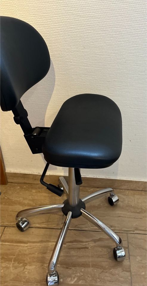 RH Bürostuhl ergonomisch verstellbar Steh-Sitzhöhe in Hohenhameln