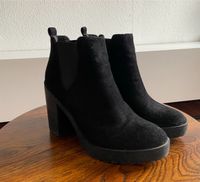 Schwarze Boots / Absatzboots / Absatzschuhe / Stiefeletten Sachsen - Brandis Vorschau