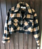 BERSHKA - Kurzjacke NEU - Schwarz/Beige Kariert Bayern - Schongau Vorschau