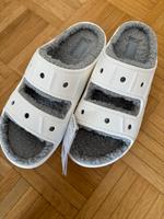 Crocs Pantoletten / Hausschuhe Neu Baden-Württemberg - Karlsruhe Vorschau