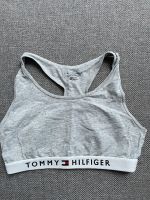 Bustier von Tommy Hilfiger Größe 152/164 grau Baden-Württemberg - Gerstetten Vorschau