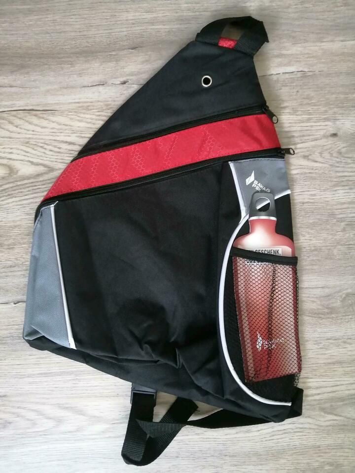 Kleiner Rucksack Freizeitrucksack Sport Tasche schwarz grau rot P in Bayern  - Peiting | eBay Kleinanzeigen ist jetzt Kleinanzeigen