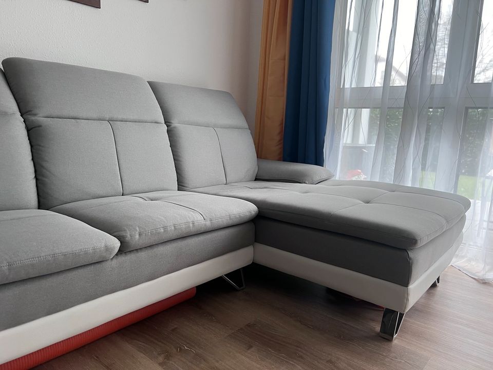 Couch, Sofa, Ecksofa, Wohnzimmer, in Oberndorf am Neckar