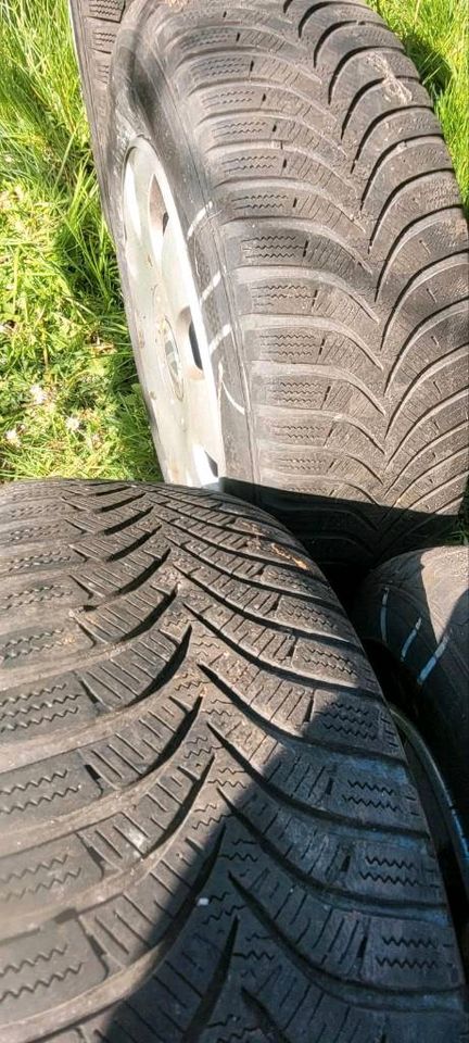 195/65 R 15 91 T Hankook Winterreifen M+S 4 Stück mit Stahlfelgen in Offenbach