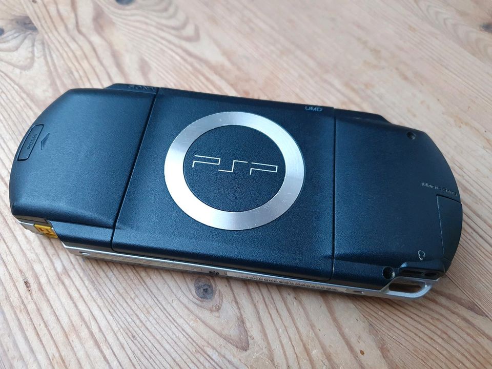 Playstation PSP mit Zubehör in Gräfenhainichen