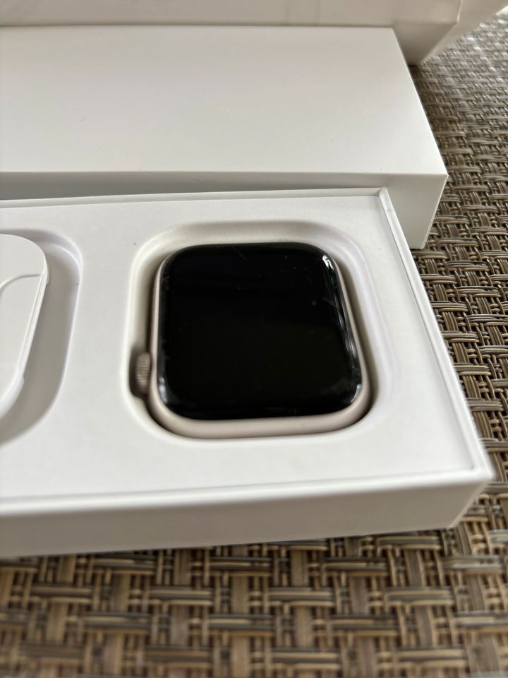 Apple Watch 8 45mm Alu in Dinslaken