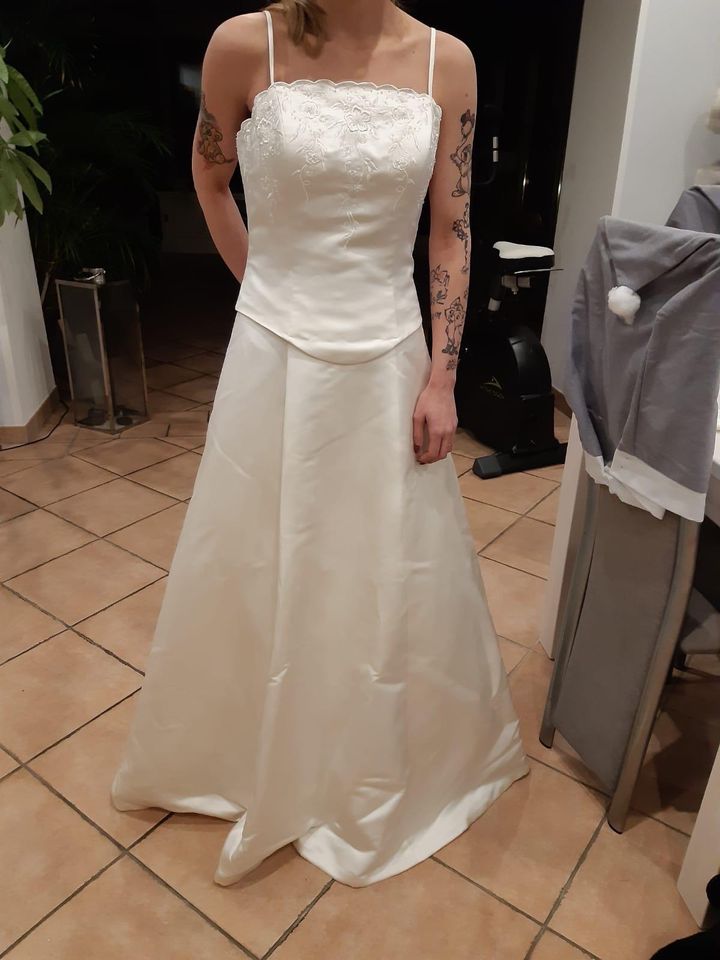 Brautkleid Brides Größe 38 in Osnabrück