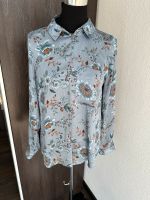 Bluse mit Satinoptik mit Blumendesign München - Pasing-Obermenzing Vorschau