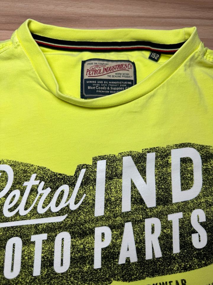 Petrol T- Shirt Gr. 152 in Wesel