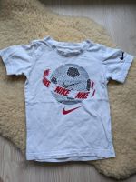 Nike T-Shirt weiß in XS (98/104) Pankow - Prenzlauer Berg Vorschau