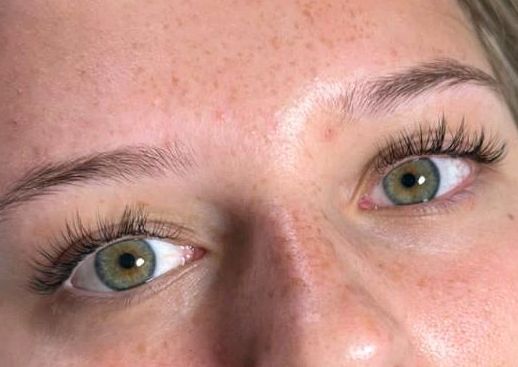 Wimpernverlängerung 1:1 Foto und Video Modell in Mönchengladbach