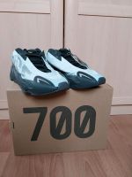 adidas Yeezy Boost 700 MNVN Blue Tint, Gr. EU 44, NEU Baden-Württemberg - Sinsheim Vorschau