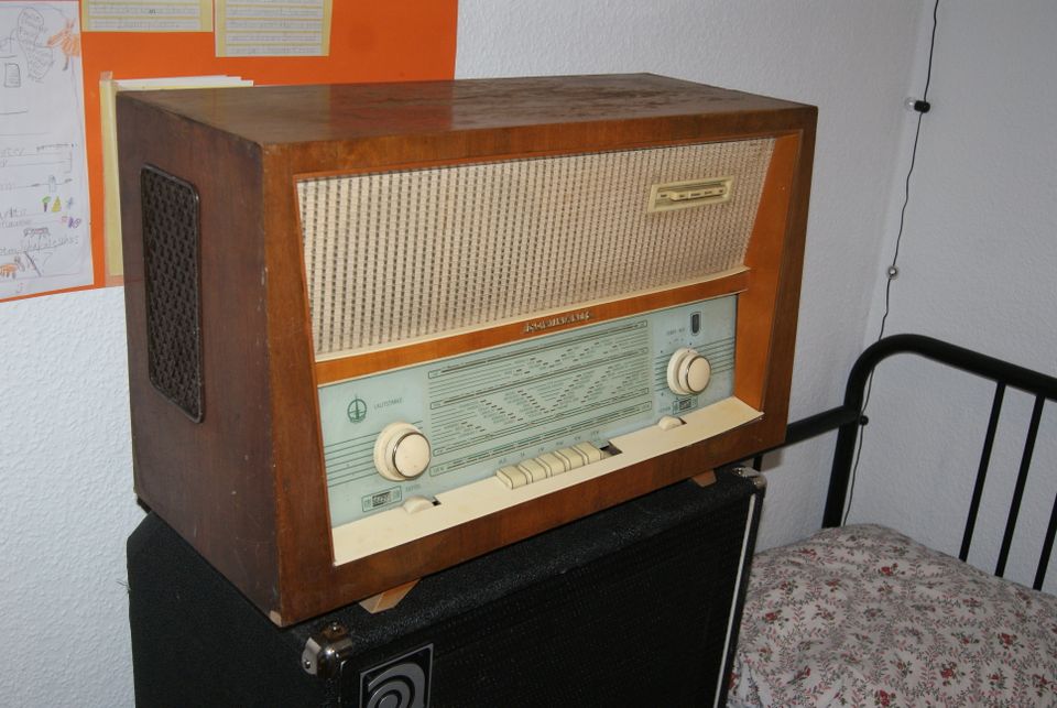 Röhrenradio RFT Dominante W101 in Dresden