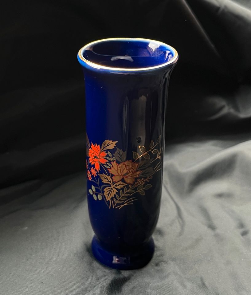 Vintage Porzelanvase blau in Nürnberg (Mittelfr)