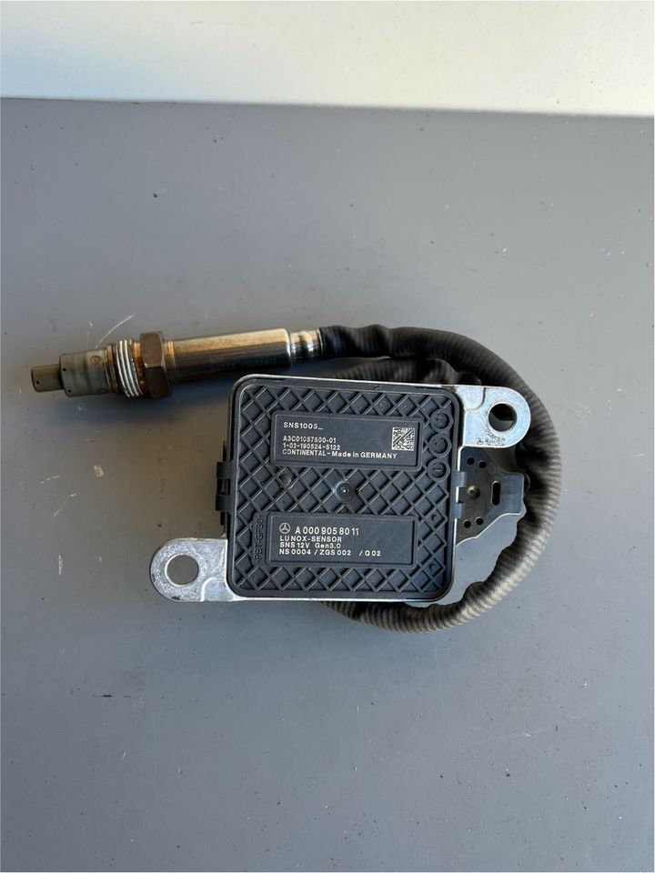 Mercedes Benz Original Nox Sensor A0009058011 in Reichertshofen