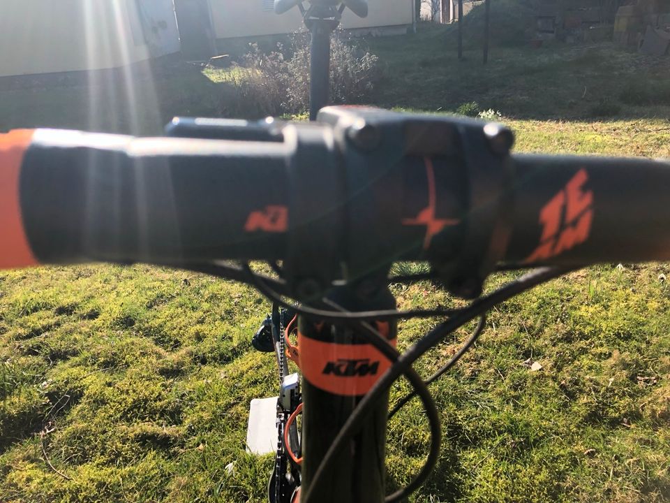 57er KTM Revelator mit Dura Ace 9000er Di2 Gruppe DuraAce in Rochlitz