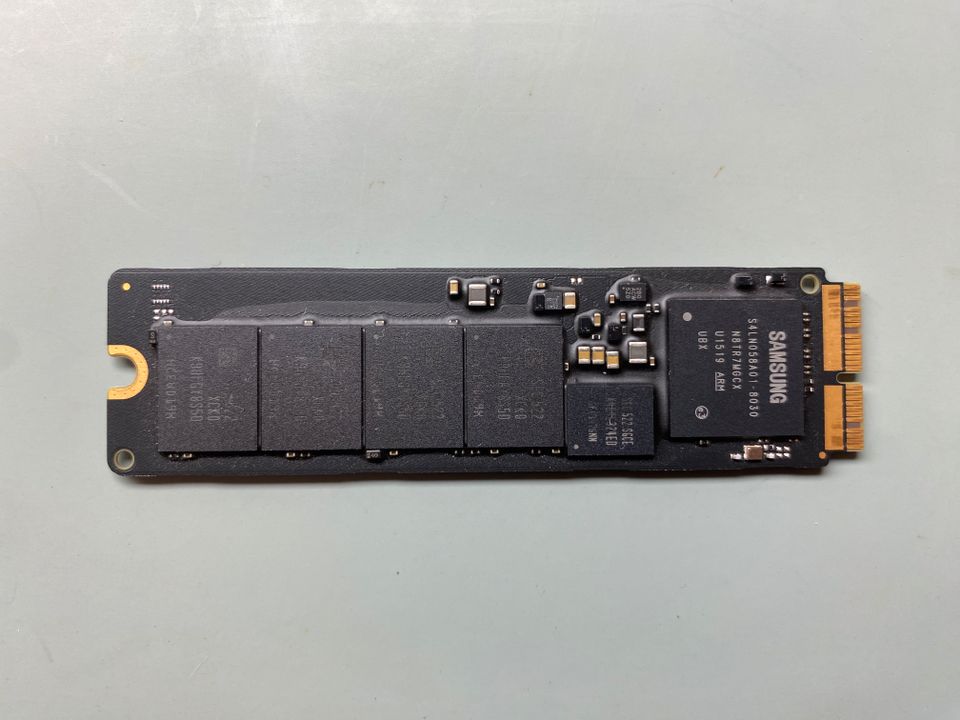 256 GB Apple SSD Flash f. MacBook Pro(Air) 2013-2015 (2017) SSUBX in Berlin