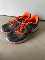 Nike Runner-Schuh Gr. 43 grau/neonorange Rheinland-Pfalz - Ober-Olm Vorschau