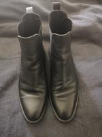 Schwarze Chelsea-Boots von Poelman Berlin - Köpenick Vorschau