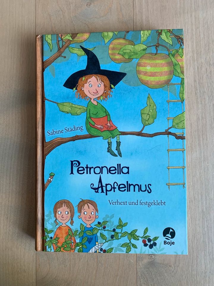 Kinderbuch „Petronella Apfelmus - Verhext und festgeklebt“ in Esslingen