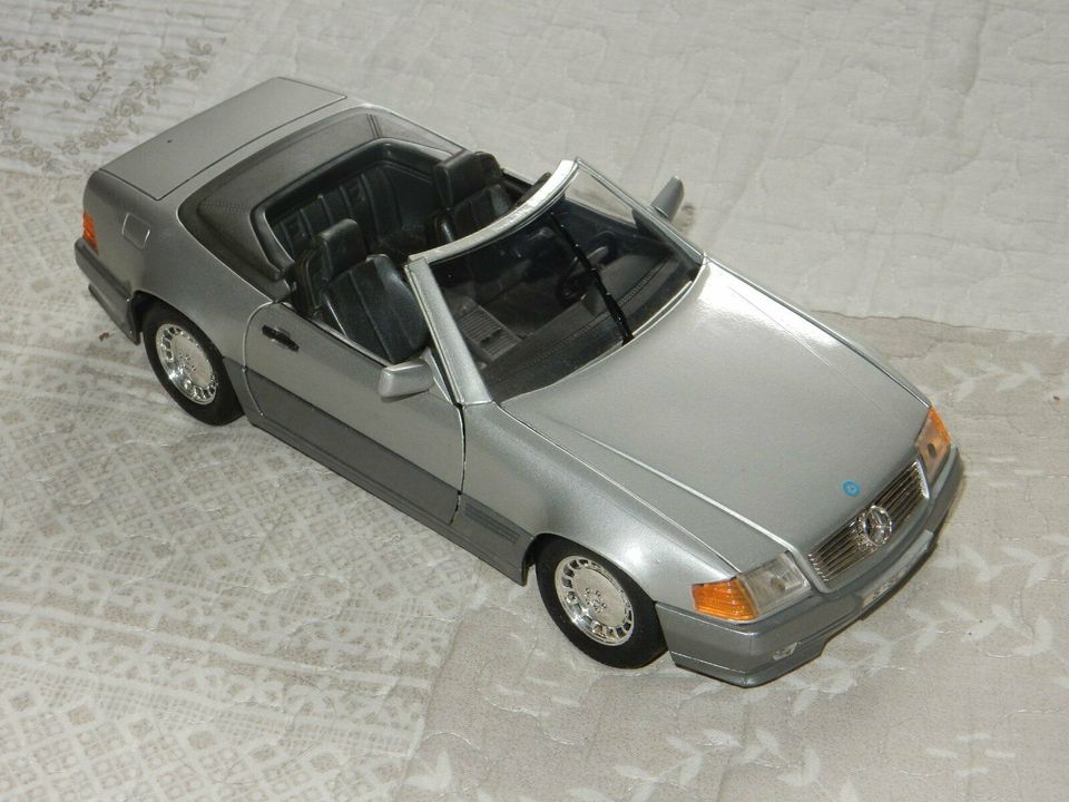 Mercedes-Benz 500 SL Modellauto in Olching