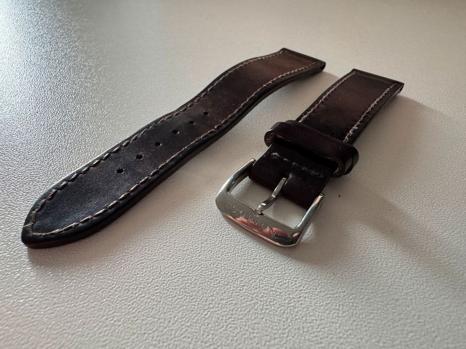 NOMOS Armband (Braun, 18 mm, ShellCordovan Lederband, S, wie neu) in Herzogenrath