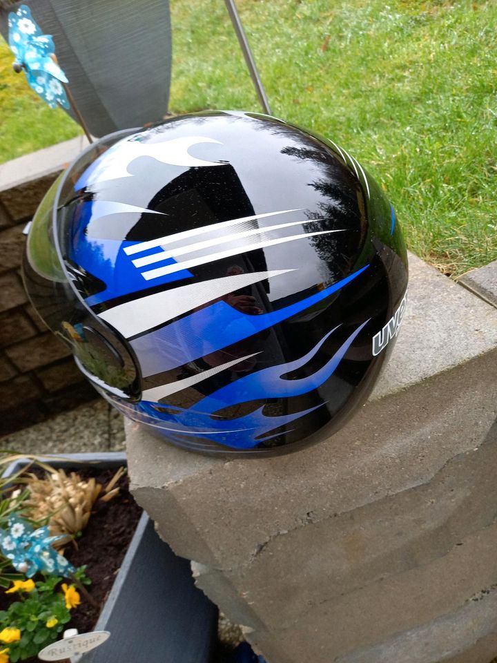 Motorrad Helm UVEX in Netphen