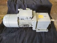 Verkaufe einen LENZE Stirnradgetriebemotor GST06-2M VBR 090C32 Sachsen-Anhalt - Magdeburg Vorschau