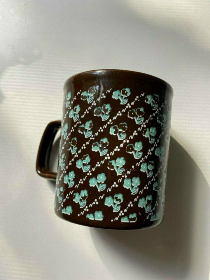 Tasse Kaffeetasse Mug braun mit Blumenmuster Made in England in Hannover
