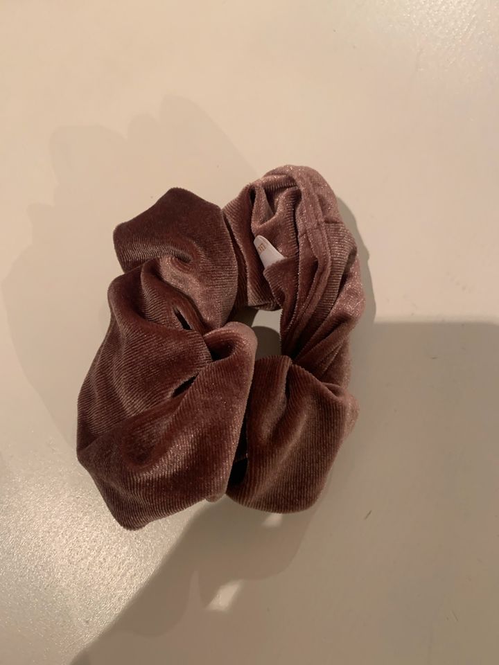 Scrunchie Haargummi lila extra groß in Köln