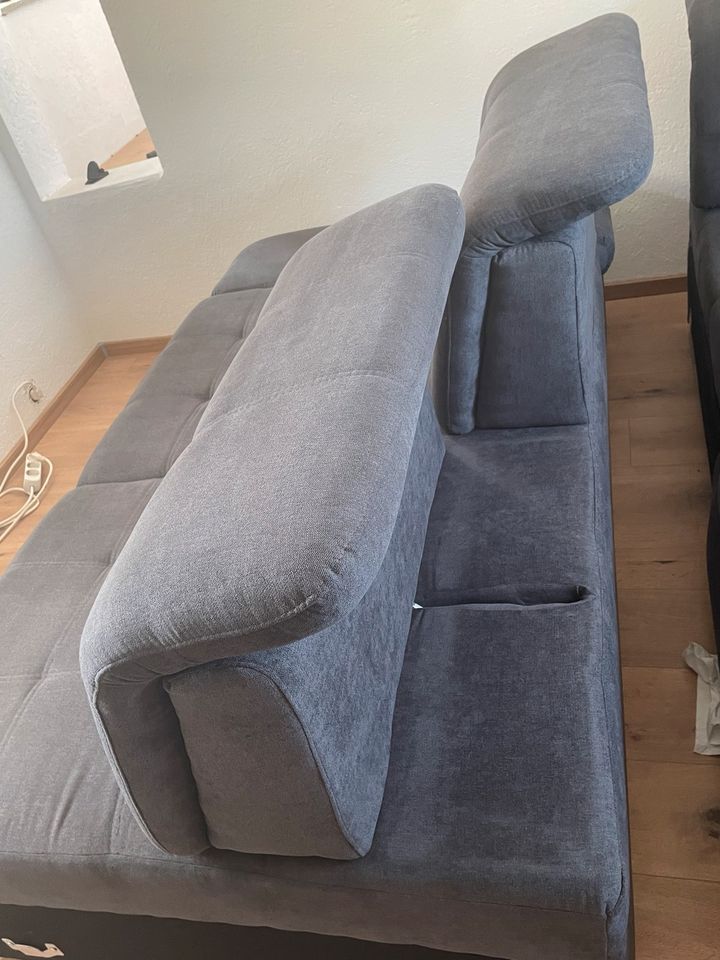 Couch mit vielen Funktionen in Elsteraue