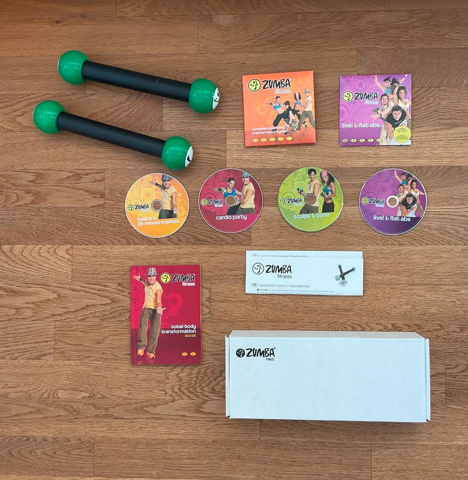 Zumba Set Hanteln und 4 DVDs in München