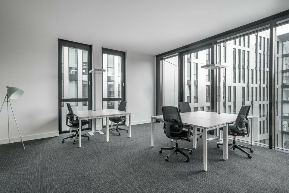 Großraumbüros für 10 Personen in Regus Unternehmerstadt in Düsseldorf