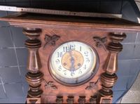 Uhr  Wanduhr Holzkasten mit Pendel Pendeluhr Wand-Regulator Friedrichshain-Kreuzberg - Friedrichshain Vorschau