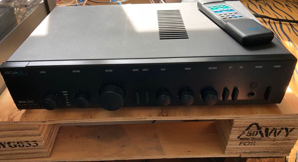 Arcam Delta 290 Vollverstärker mit MM/MC Phono und Fernbedienung in Berlin