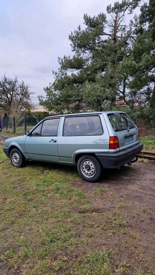 VW Polo 2F 86C Oldtimer H-Gutachten 5-Gang AHK Schiebedach in Kyritz