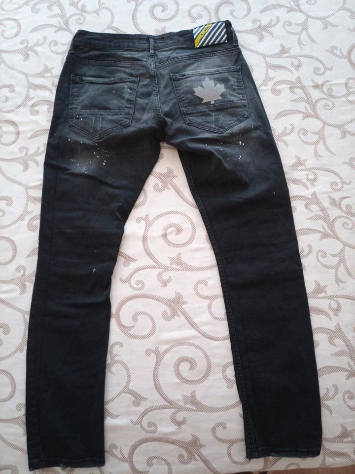 Neu DSQUARED D2 DSQ Jeans in München