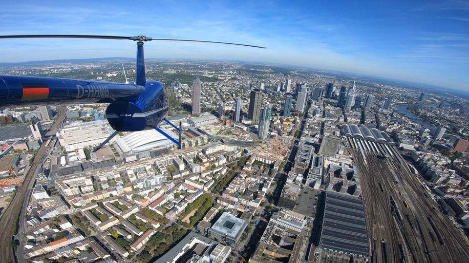 Hubschrauber Skyline Flug in Frankfurt am Main