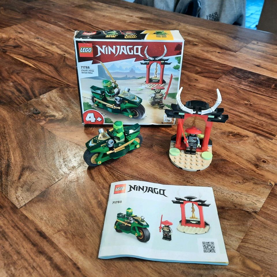 Lego Ninjago 71788 - Lloyd's Ninja Street Bike - 4+ in Wohltorf