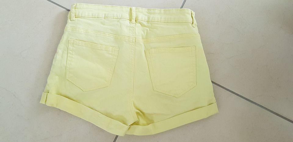 Shorts H&M Gr.158/164 in Bad Soden am Taunus