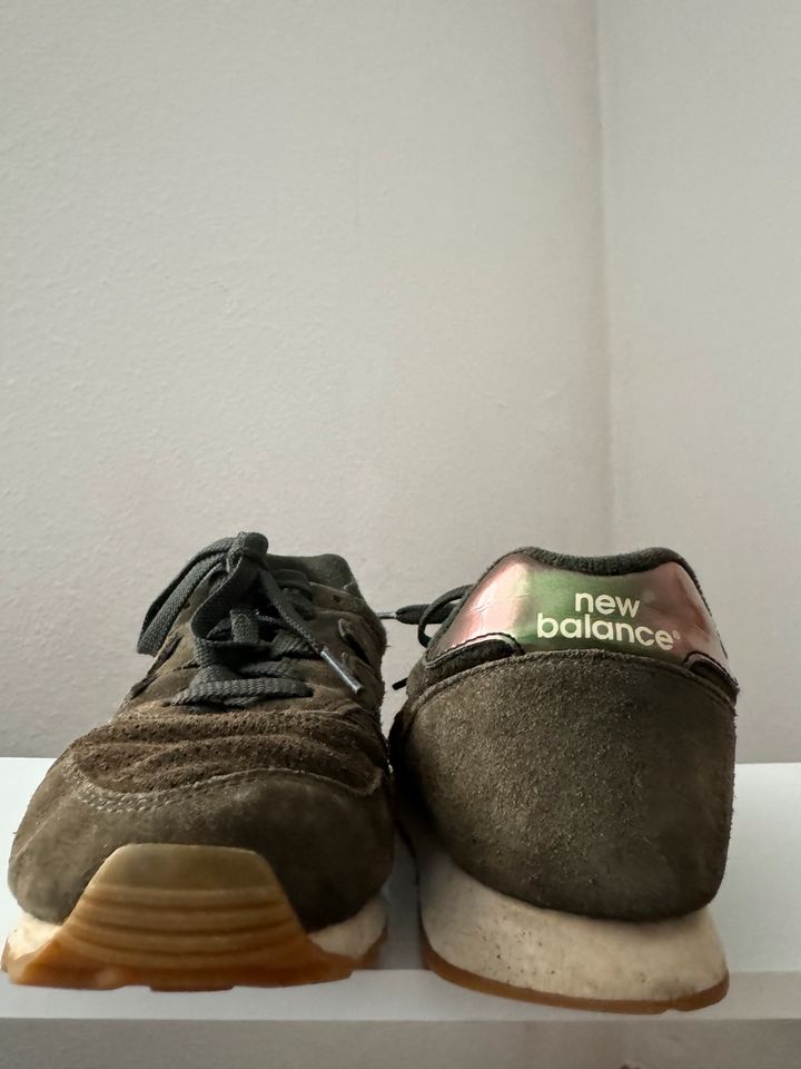 New Balance Sneaker 38 khaki 574 in Hamburg