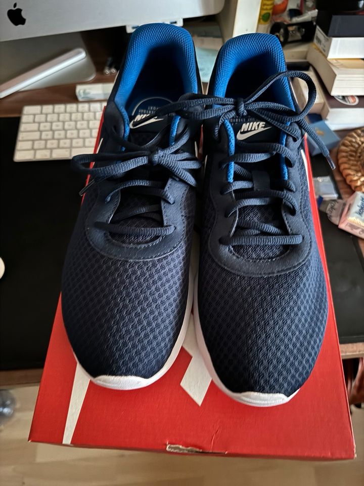 Adidas Sneaker Größe 11 in Saarbrücken