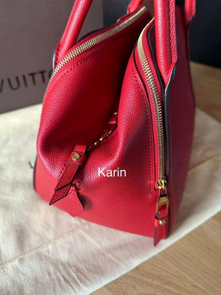 Louis Vuitton Marais MM Tasche Cherry Rot (Full-Set) NEU in Siegenburg