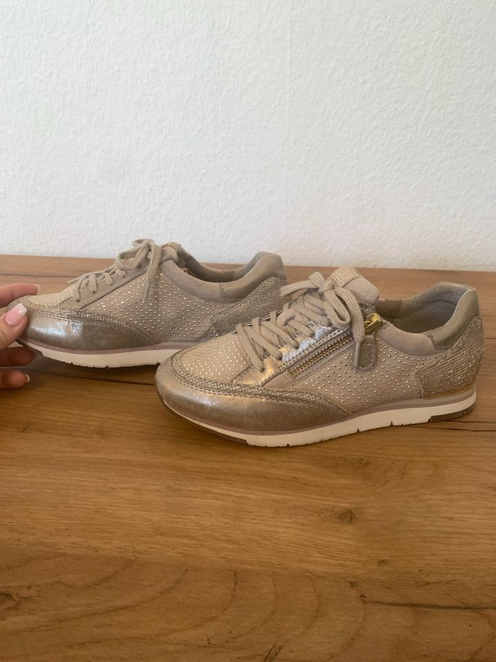 Neuwertige * GABOR * SNEAKER * SCHUHE * Damenschuhe 36 in Reichelsheim (Odenwald)