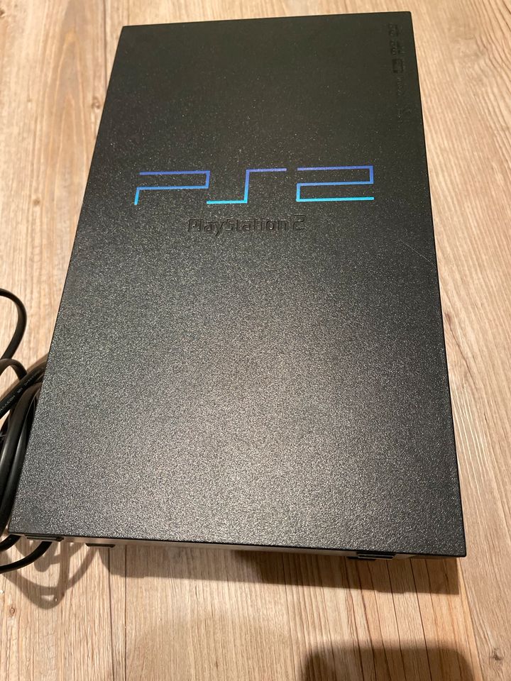 PlayStation2 mit Controller plus Spiel in Dresden