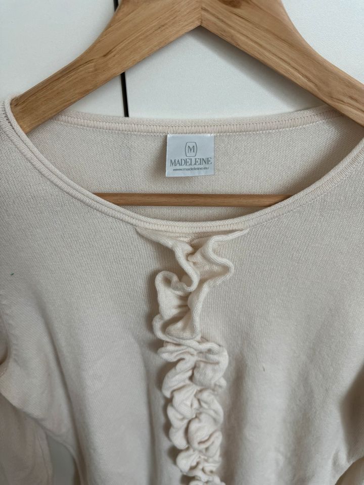 100% Kaschmir / Cashmere Pullover XS Creme Rüschen Madeleine in Kirchheim unter Teck