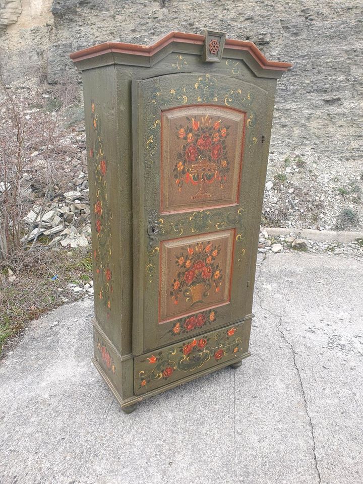 Bauernmöbel Möbel Kleiderschrank Schrank Antiquitäten Shabby top in Zellingen