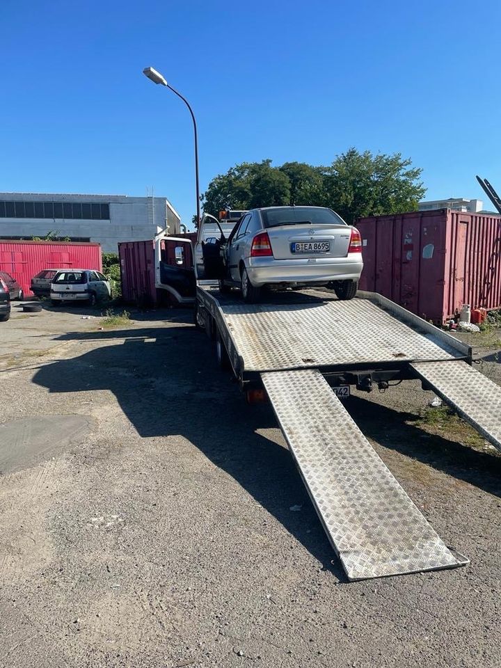 Abschleppwagen Mercedes Atego 7,5 Tonnen zu Verkaufen in Berlin