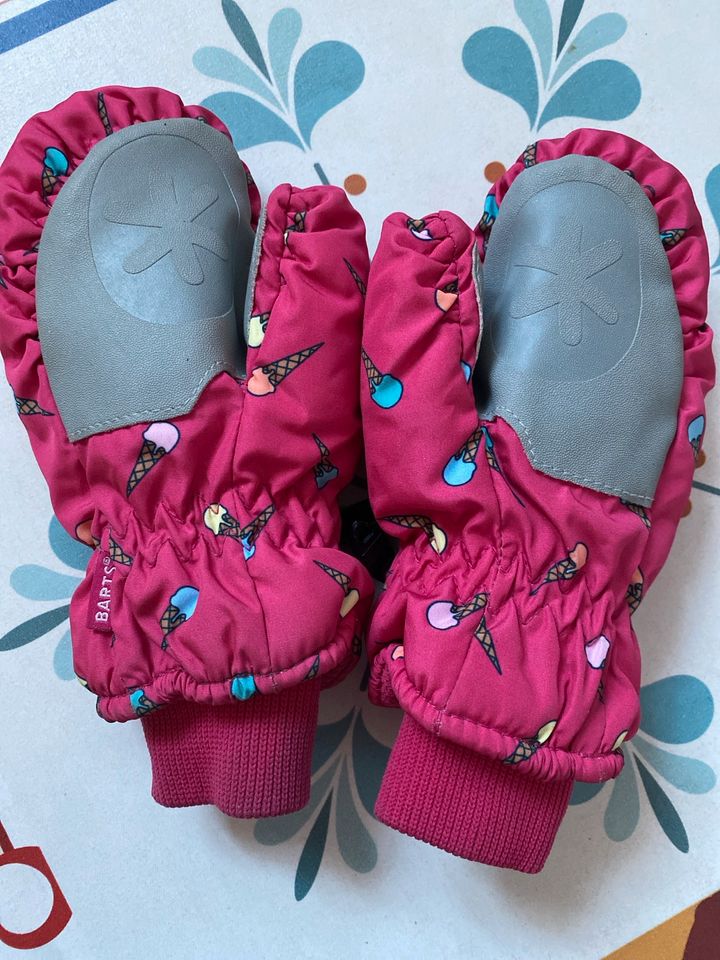 Barts Faust-Handschuhe Eis 4-6 Jahre, size 3 in Berlin